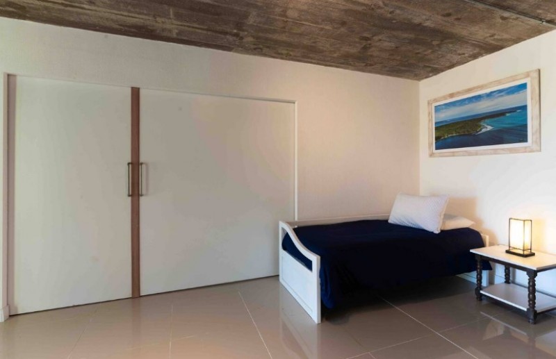 Linda casa de estilo colonial en altos de La Barra